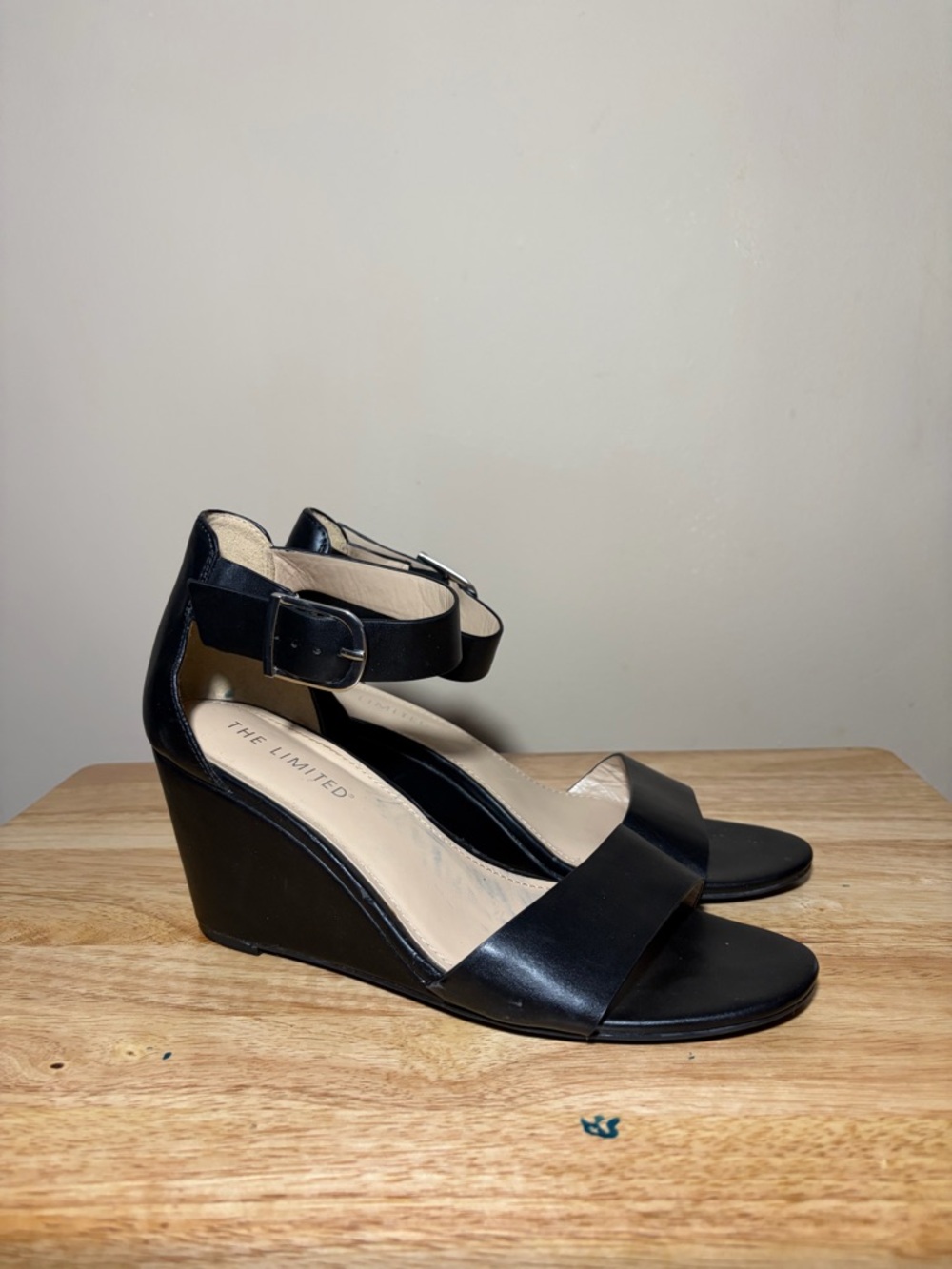 The Limited 9 Medium Black Ankle-Strap Leather Wedge Sandals